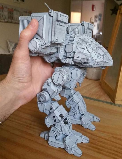 資深游戲迷用3D打印制作出機甲戰(zhàn)士角色模型