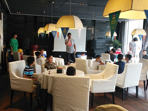 童程童美小伙伴們，快來一起：Running Code！