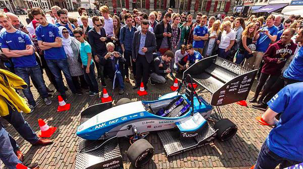 Team Delft 制作3D打印方向盤(pán)和支架