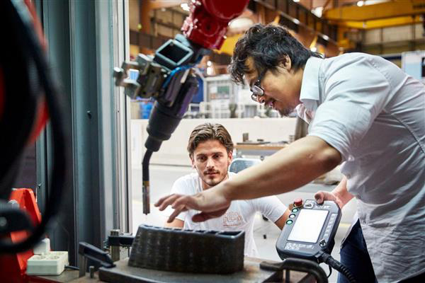 鹿特丹巨型電弧增材制造3D打印機準備就緒