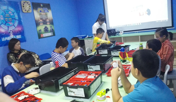 成都錦江校區樂高機器人訓練營課程限時優惠中