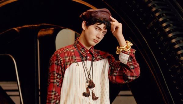 Loewe最新男裝系列中驚現(xiàn)3D打印手鏈