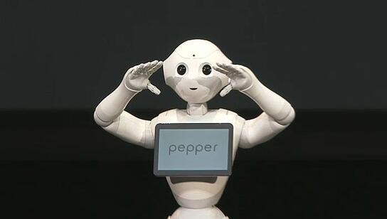 富士康與軟銀的關系越發(fā)密切。日前有消息稱，富士康收購了軟銀一家投資公司的過半數(shù)股權，雙方將在IT等投資領域共同開拓市場。據(jù)悉，富士康集團將斥資6億美元，獲得軟銀集團在新加坡一家投資公司“SoftBank Group Capital Apac”的54.5%股權