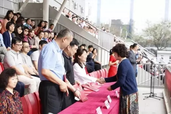 當(dāng)好幫手精準(zhǔn)服務(wù)，童程童美助力學(xué)校科技活動(dòng)