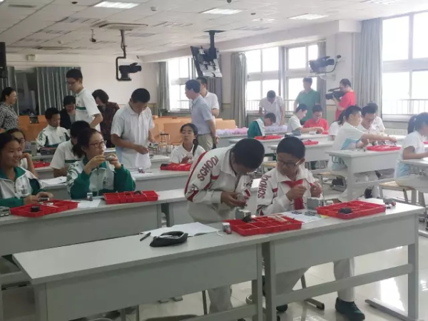 當(dāng)好幫手精準(zhǔn)服務(wù)，童程童美助力學(xué)校科技活動(dòng)