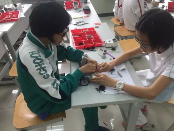 當(dāng)好幫手精準(zhǔn)服務(wù)，童程童美助力學(xué)校科技活動(dòng)