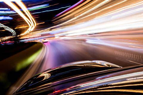 到2050年 無人車相關經濟活動規模或達7萬億美元