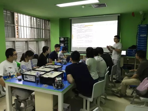 直選賽落幕又迎全國賽，WRO全國賽教練集訓中