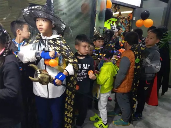 萬圣狂歡，百鬼夜行！這群“搗蛋鬼”們在童程童美各地校區玩的很happy！