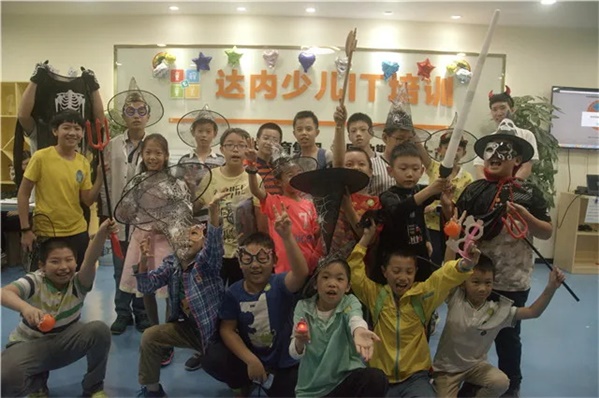 萬圣狂歡，百鬼夜行！這群“搗蛋鬼”們在童程童美各地校區玩的很happy！