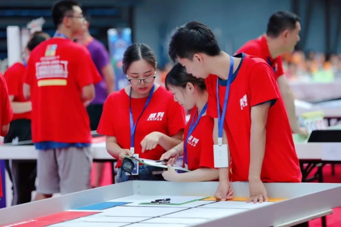【W(wǎng)RO達內(nèi)賽】全國機器人小達人齊聚清華，規(guī)模創(chuàng)童程童美歷史之最！