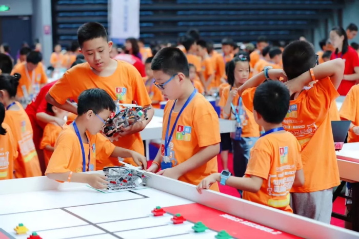 【W(wǎng)RO達內(nèi)賽】全國機器人小達人齊聚清華，規(guī)模創(chuàng)童程童美歷史之最！