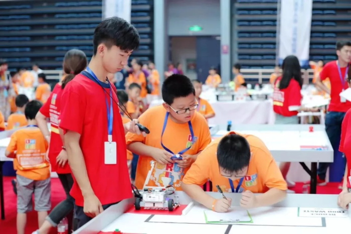 【W(wǎng)RO達內(nèi)賽】全國機器人小達人齊聚清華，規(guī)模創(chuàng)童程童美歷史之最！