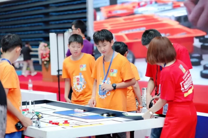 【W(wǎng)RO達內(nèi)賽】全國機器人小達人齊聚清華，規(guī)模創(chuàng)童程童美歷史之最！