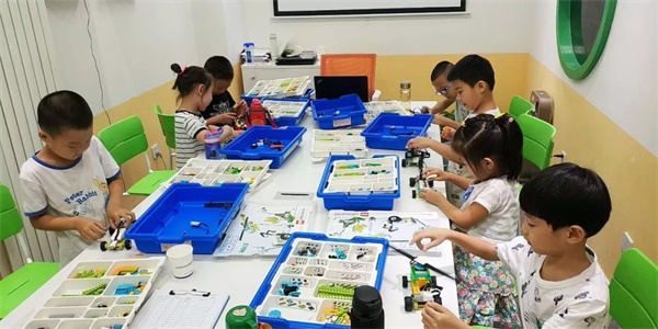 這場持續42天的編程盛宴，影響了千萬人