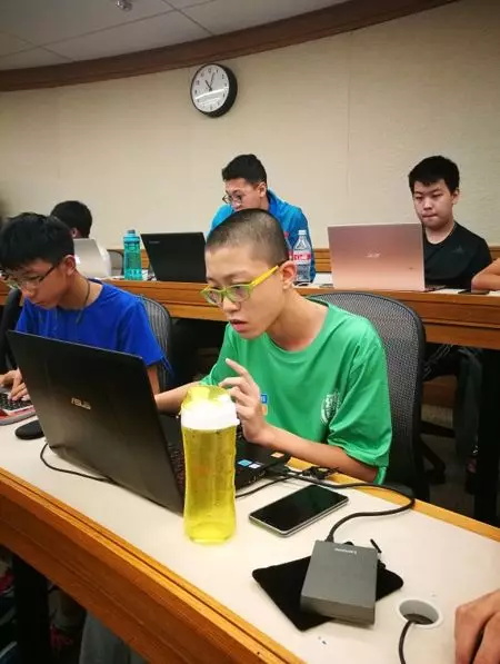 小夢(mèng)想帶到大世界——研學(xué)營(yíng)金牌領(lǐng)隊(duì)沈夢(mèng)雅老師帶隊(duì)分享