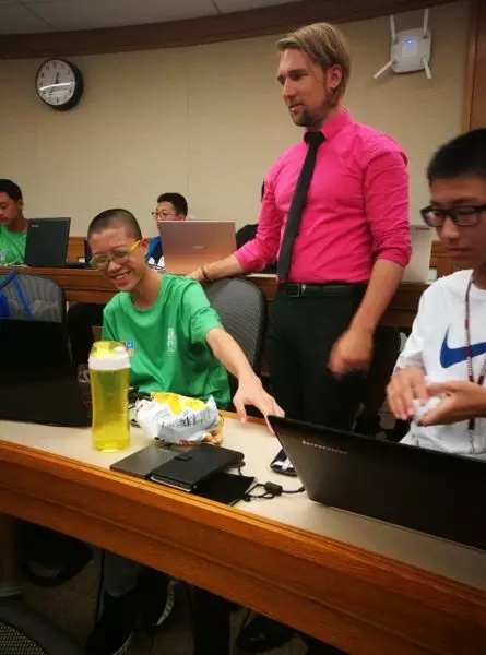 小夢(mèng)想帶到大世界——研學(xué)營(yíng)金牌領(lǐng)隊(duì)沈夢(mèng)雅老師帶隊(duì)分享