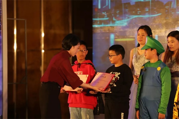 【童程童美】2019CODE向前的力量有趣有料的元旦攻略火爆來(lái)襲