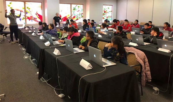 在世界頂級名校斯坦福大學學編程，讓孩子走在國際教育的前沿