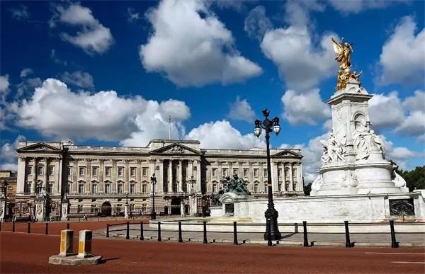 2019暑假英國帝國理工大學編程研學營，在世界名校學習專屬前沿編程課程！