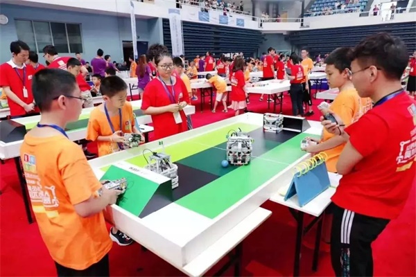 我國(guó)已有280萬(wàn)孩子接受機(jī)器人教育，你還在猶豫嗎？ 