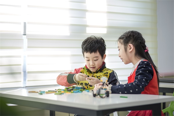 怎么學(xué)習(xí)機(jī)器人編程，可以參加哪些比賽？