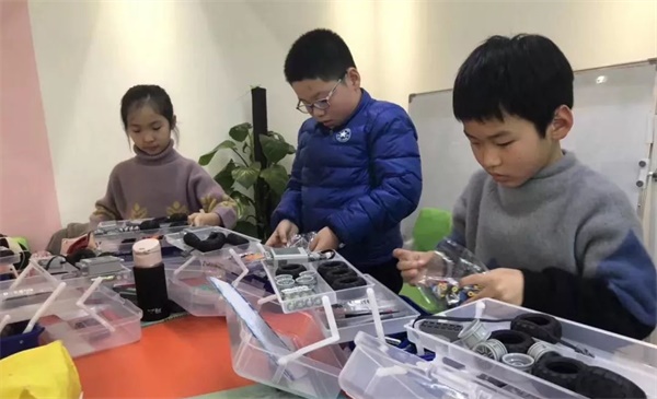 全國青少年機器人技術等級考試圓滿收官，童程童美學員再創佳績！