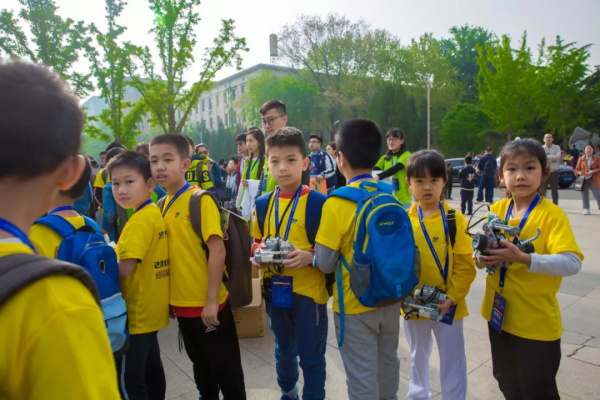 童程童美首位央視小記者，CCTV出鏡啦！