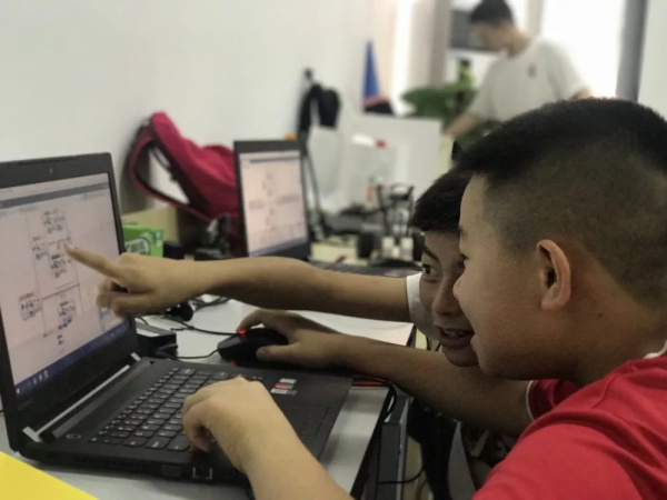 走向勝利，202顆明日之星云集童程童美RoboRAVE國際大賽暑期特訓營！