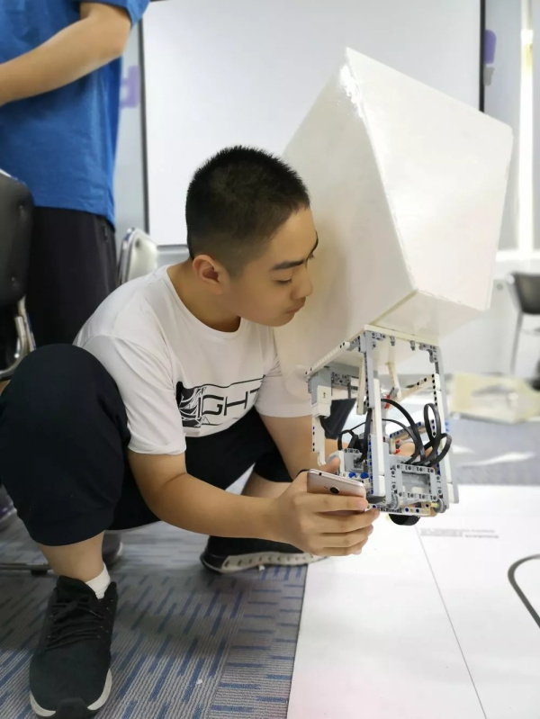 走向勝利，202顆明日之星云集童程童美RoboRAVE國際大賽暑期特訓營！