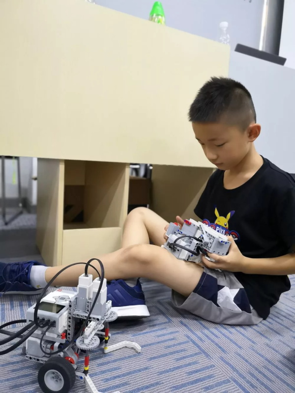 走向勝利，202顆明日之星云集童程童美RoboRAVE國際大賽暑期特訓營！