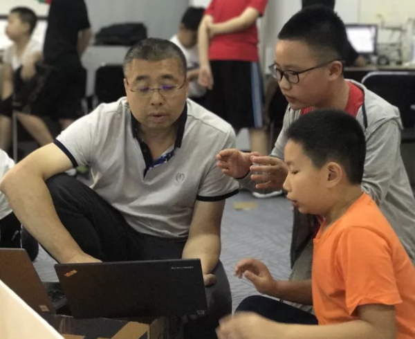 走向勝利，202顆明日之星云集童程童美RoboRAVE國際大賽暑期特訓營！