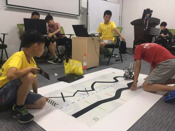 走向勝利，202顆明日之星云集童程童美RoboRAVE國際大賽暑期特訓營！