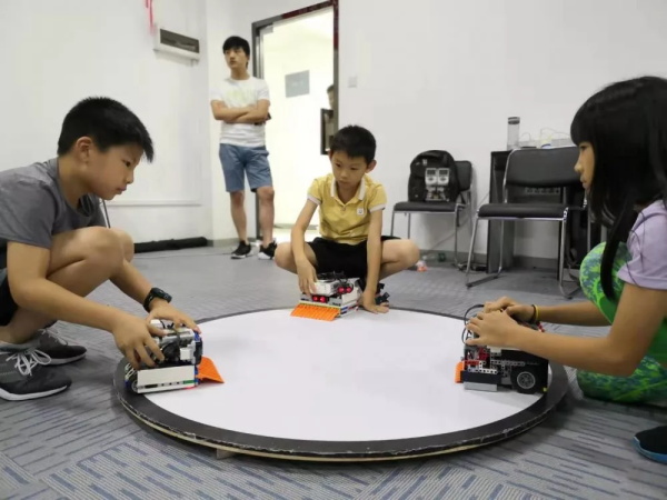 走向勝利，202顆明日之星云集童程童美RoboRAVE國際大賽暑期特訓營！