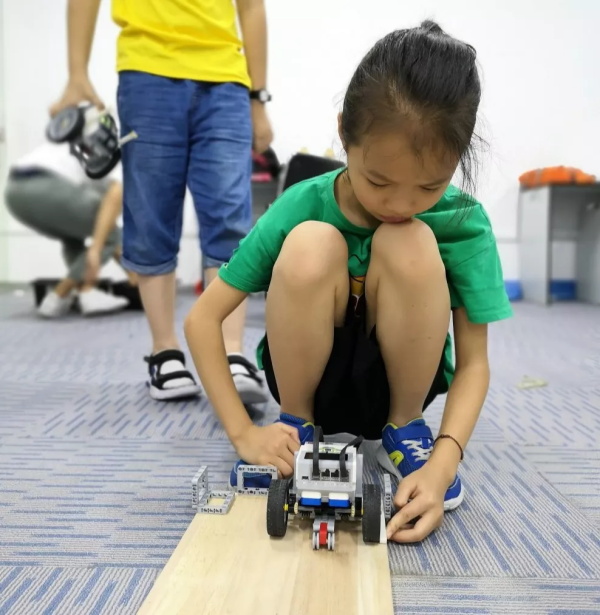 走向勝利，202顆明日之星云集童程童美RoboRAVE國際大賽暑期特訓營！