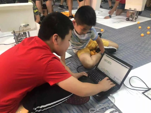 走向勝利，202顆明日之星云集童程童美RoboRAVE國際大賽暑期特訓營！