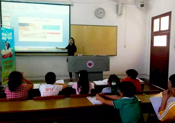 童程童美央視小記者集訓(xùn)，助力孩子成功登上央視舞臺(tái)！