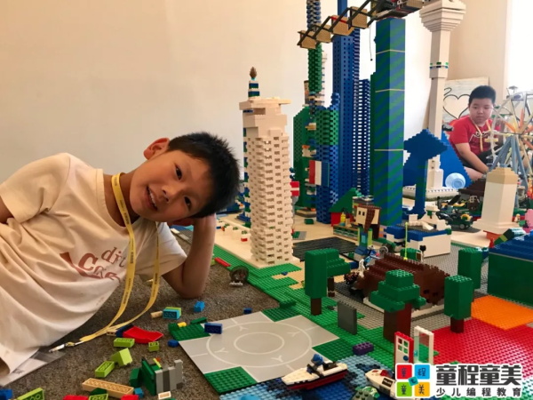 逐夢前行，載譽而歸：童程童美隊包攬2019WRO南加州賽冠亞軍！