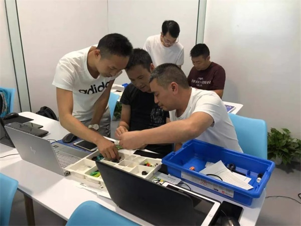 公益助學 | 童程童美發揮編程教學優勢，推動中國教育資源均衡發展 