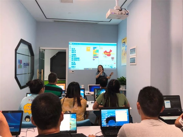 公益助學 | 童程童美發揮編程教學優勢，推動中國教育資源均衡發展 