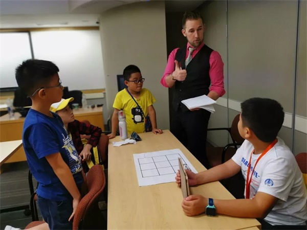 走出國門，擁抱未來！童程童美2020年寒假國際高端編程研學(xué)營報(bào)名開啟！