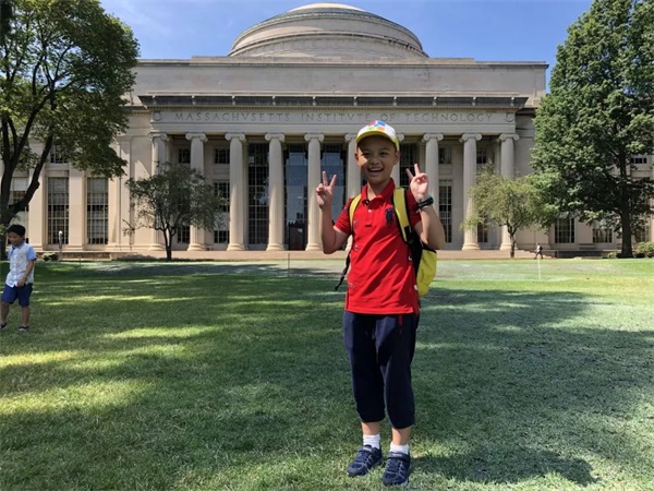 走出國門，擁抱未來！童程童美2020年寒假國際高端編程研學(xué)營報(bào)名開啟！