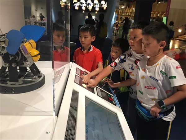 走出國門，擁抱未來！童程童美2020年寒假國際高端編程研學(xué)營報(bào)名開啟！