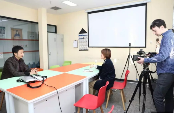 權(quán)威外媒法國(guó)新聞社走進(jìn)童程童美！