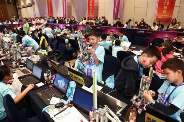 童程童美學員再登CCTV，變身央視小記者直擊2019Botball世界機器人大會·中國分會現場 